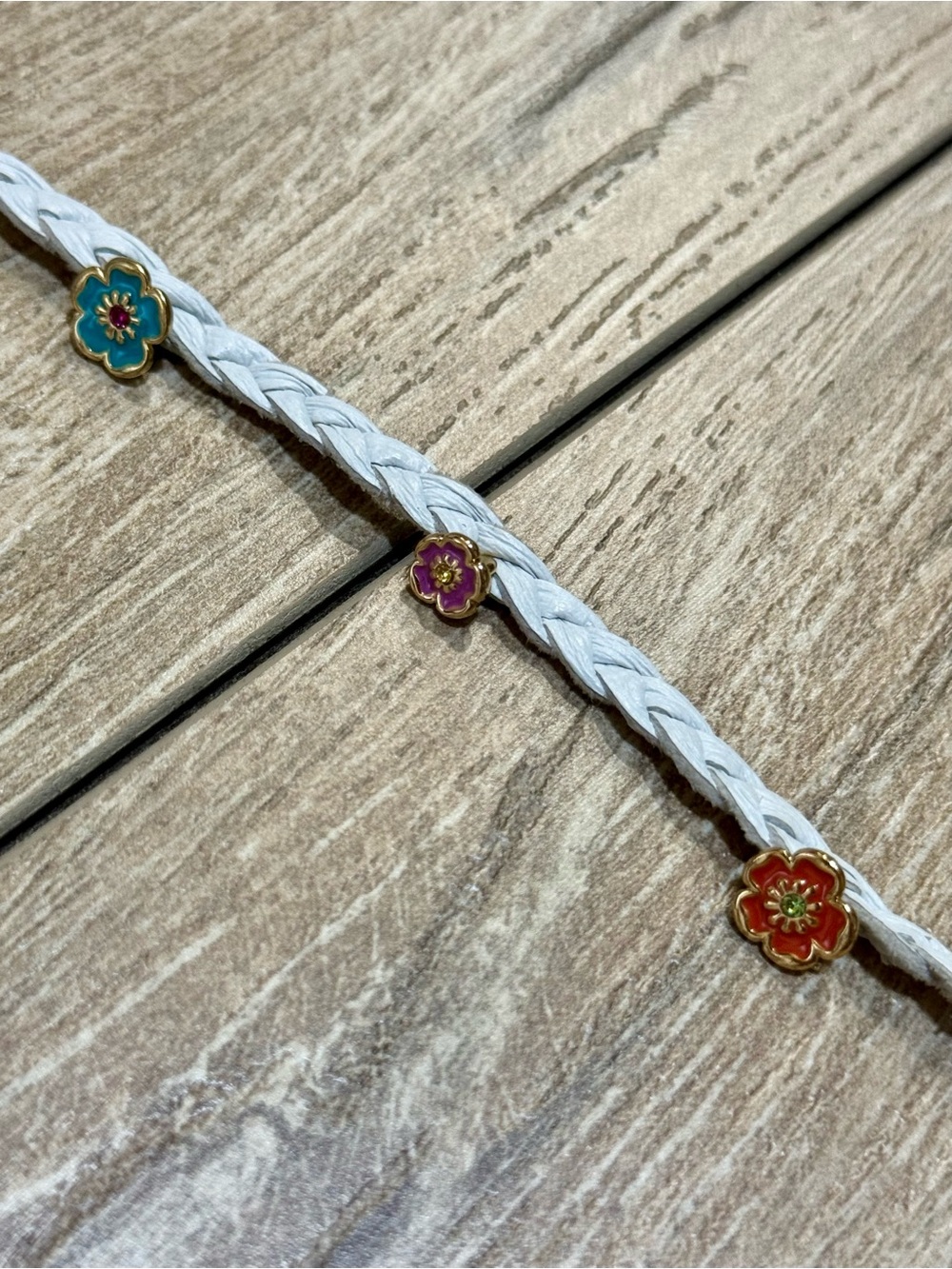 Kidada Disney Couture White Floral Braided Wrap Bracelet Suede Rare Y2K - Picture 8 of 11